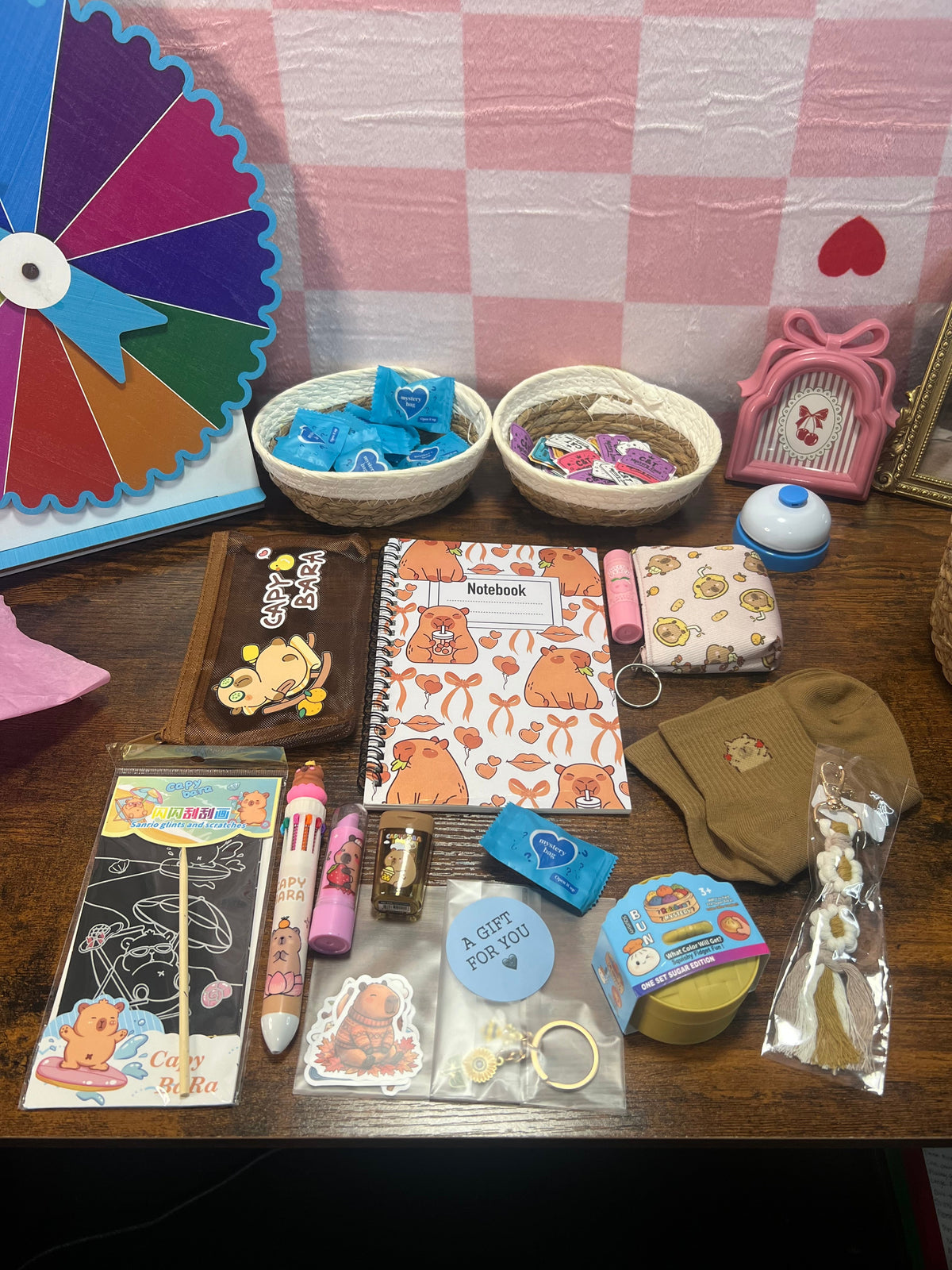 GRAB & GO MINI - Capybara Ready-to-Ship Mystery Box – 12 Surprises
